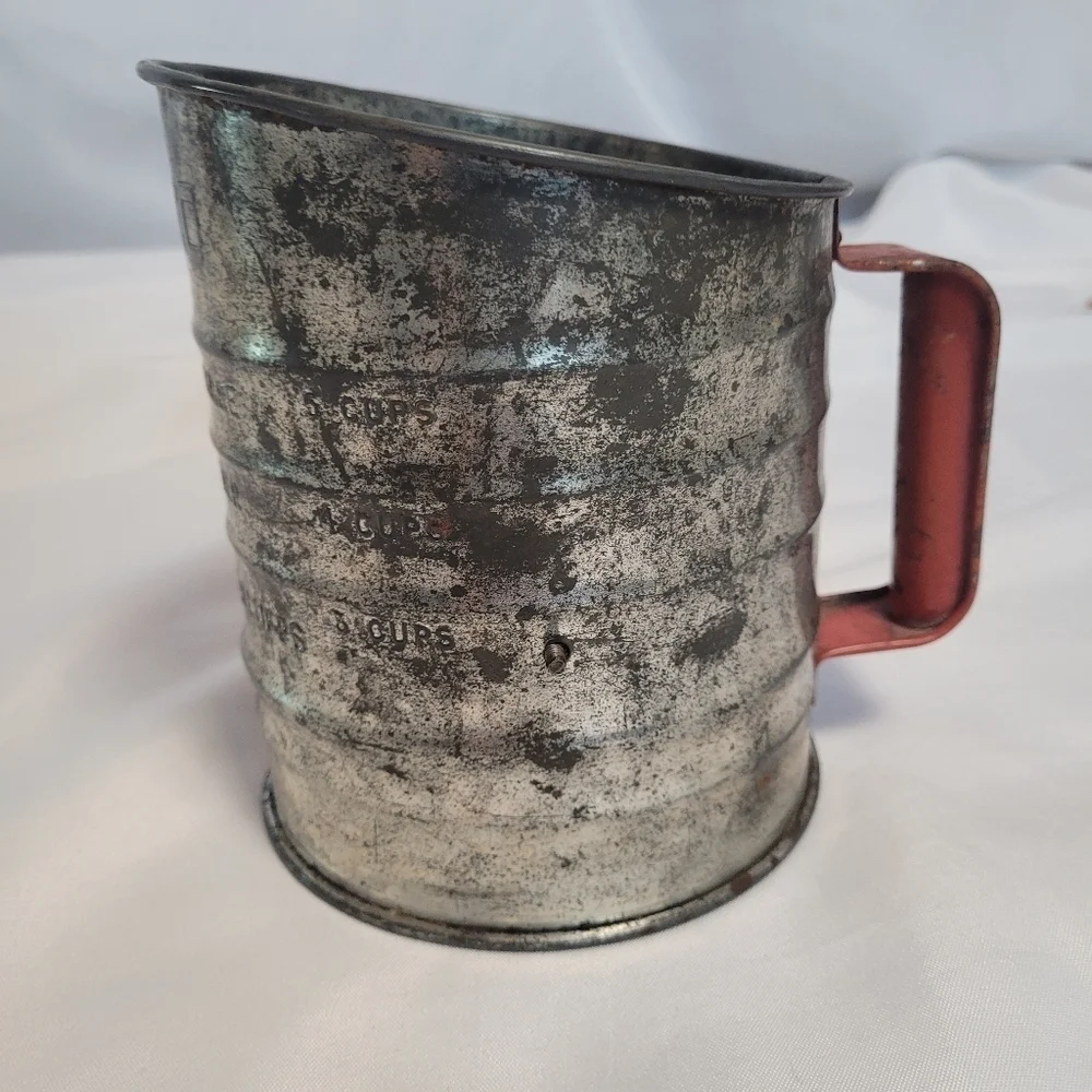 Vintage Nesco Visible Measure Flour Sifter